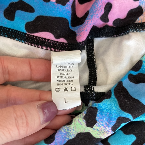 BARBELLS & PIZZA Colorful Leopard Athletic Shorts with Pockets L - Picture 6 of 14